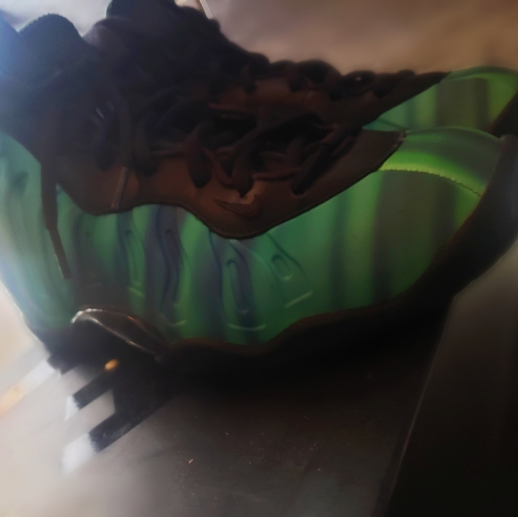 EUC Nike foamposite "Northern Lights" - Picture 2 of 9